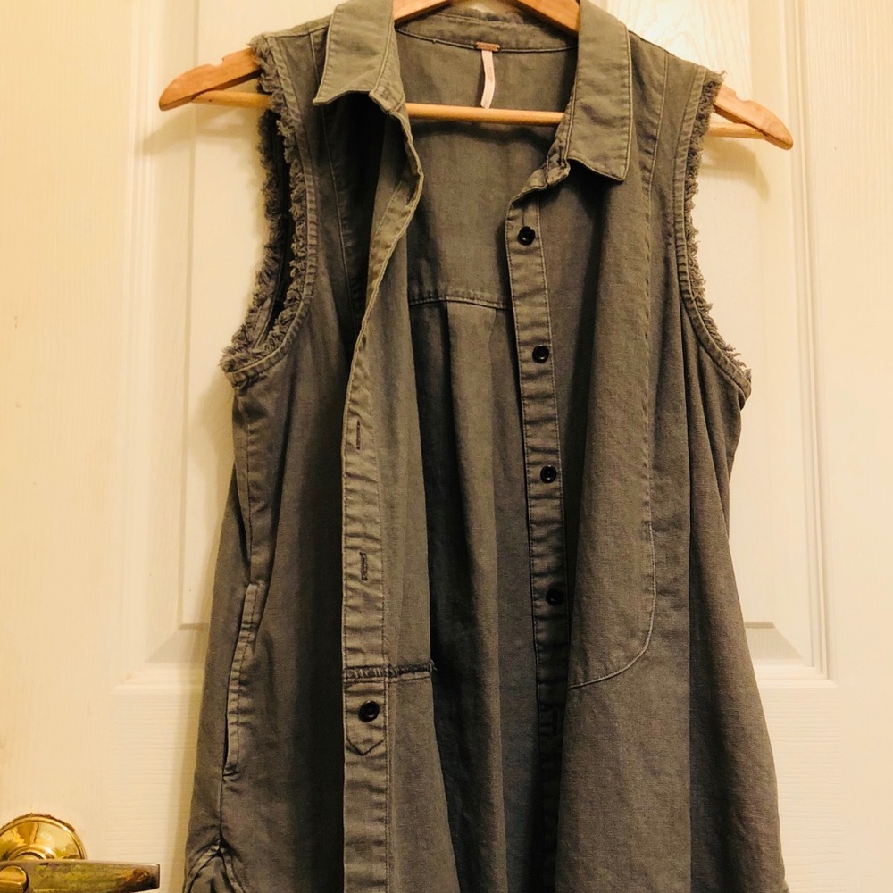 Free People cut off Denim Vest, S